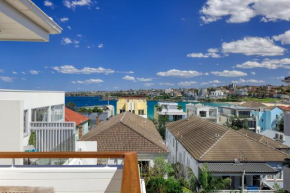 The Bungalows Prime 9 with Beach View, Sydney